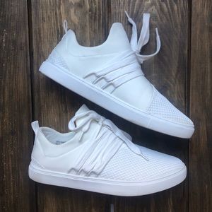Women’s White Shoes